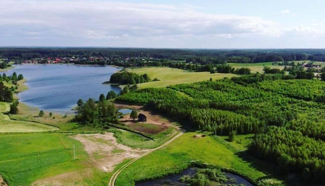Miedzy Olchami Domek Nad Jeziorem. Noclegi Caloroczne. Cisza, Spokoj. Barczewo Exterior photo